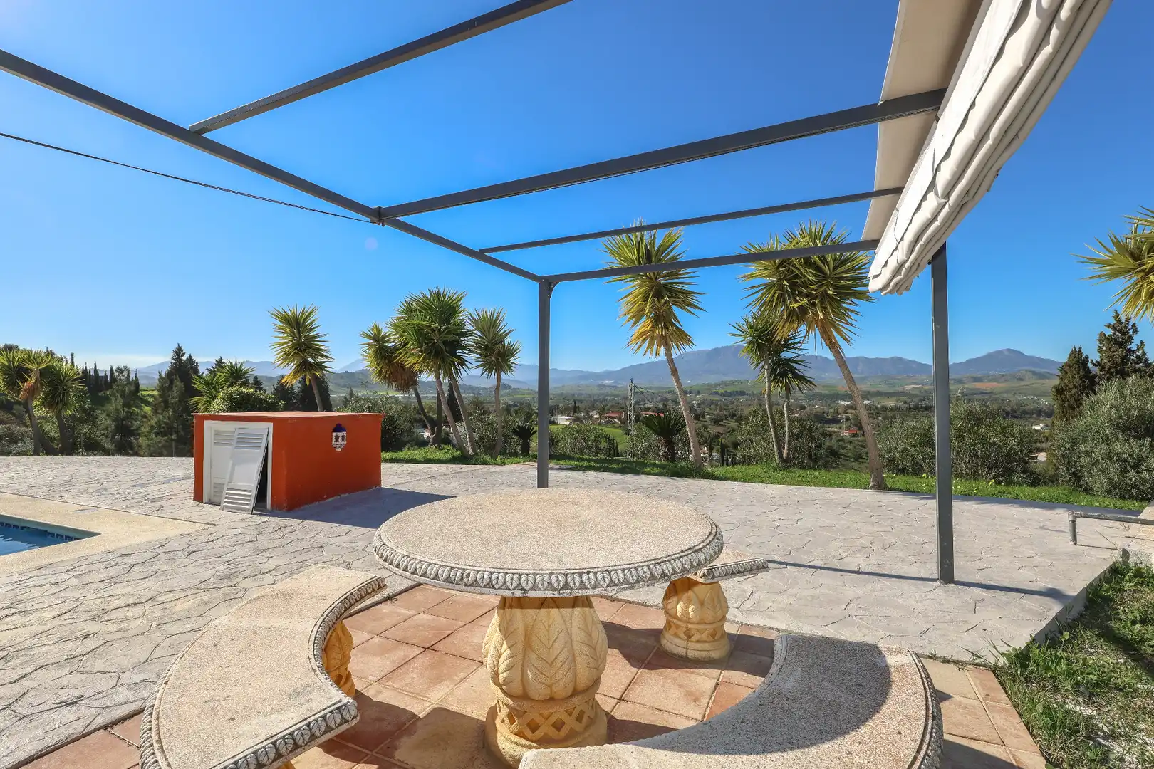 Terrasse von Haus oder Chalet zum Verkauf in Coín mit Klimaanlage, Privatgarten und Schwimmbad