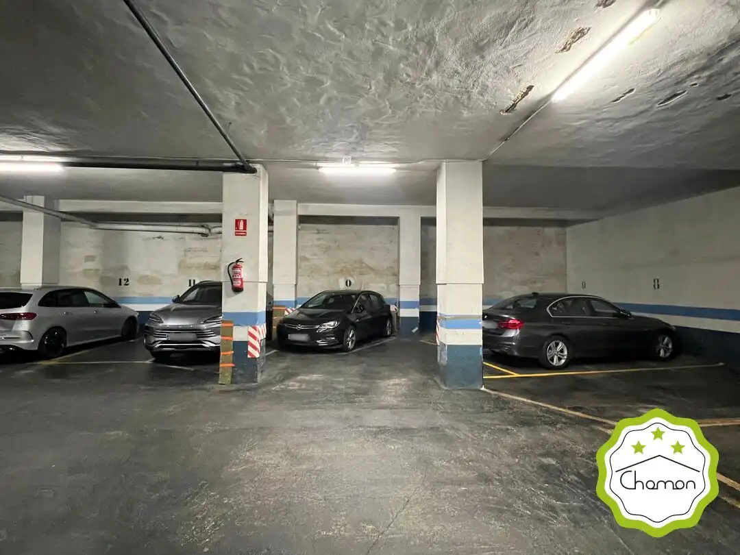 Aparcamiento en venta en Poetā Diez Gābiño Kāleā, imagen 2