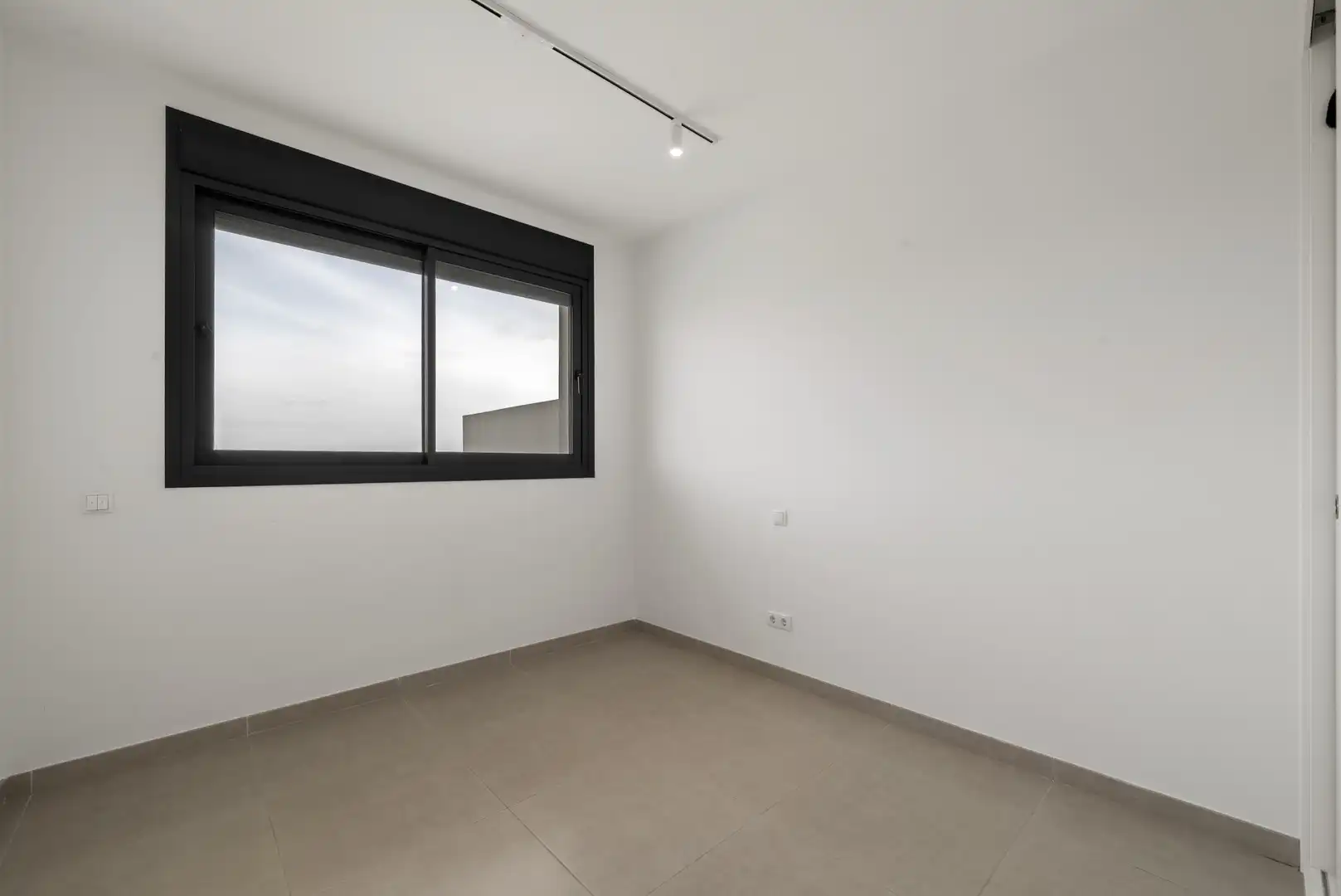 Schlafzimmer von Dachboden zum Verkauf in Mijas mit Klimaanlage, Terrasse und Schwimmbad