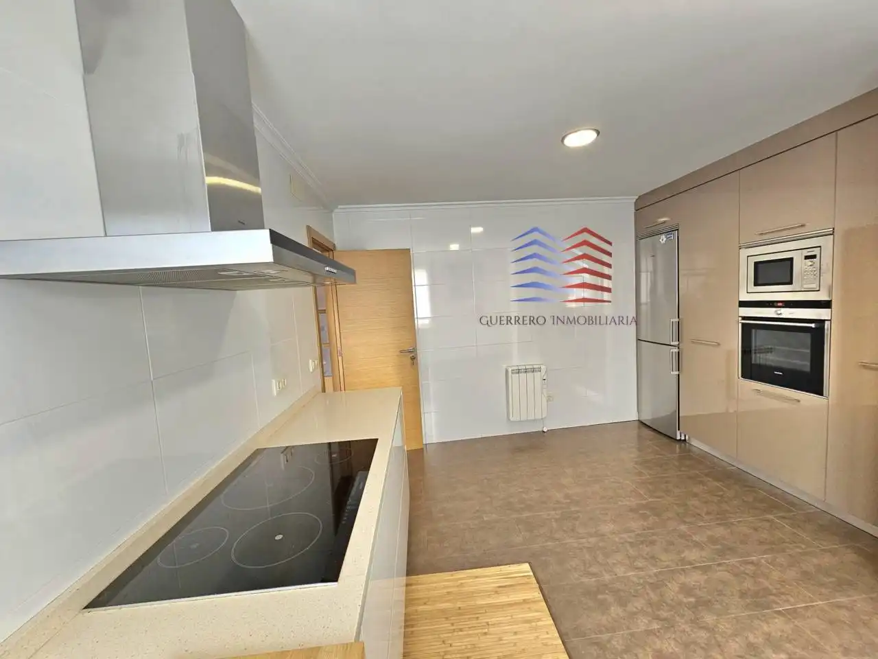 Cocina de Apartamento de alquiler en Maceda con Calefacción, Parquet y Trastero
