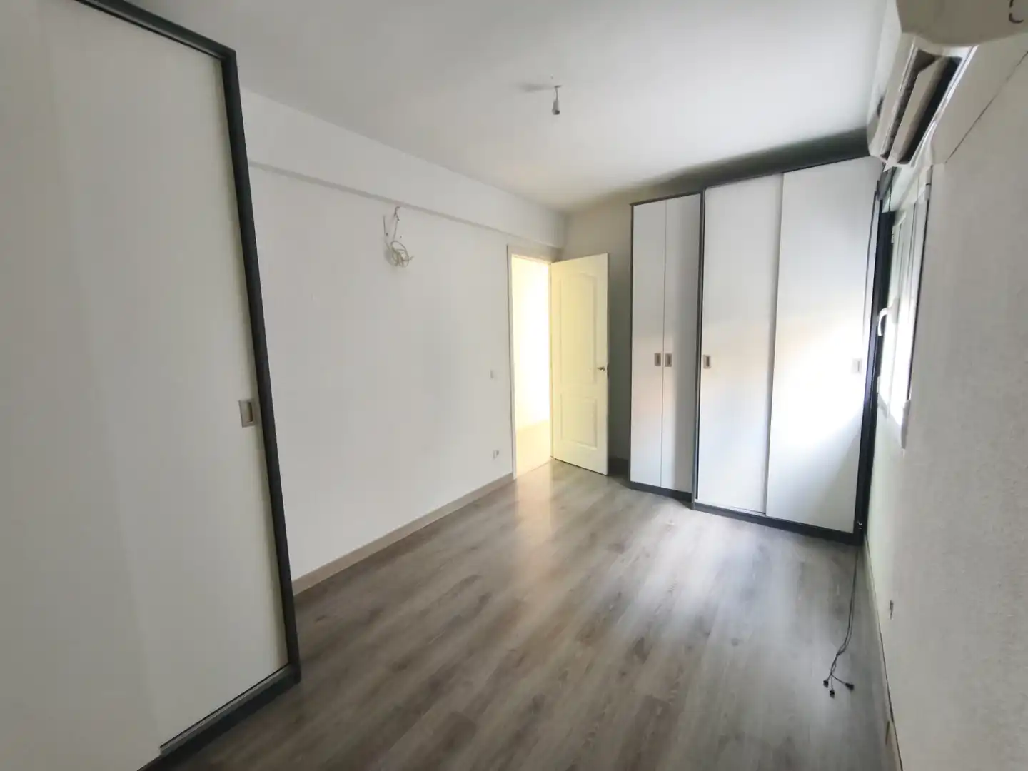 Dormitori de Pis en venda en Móstoles amb Aire condicionat, Parquet i Moblat