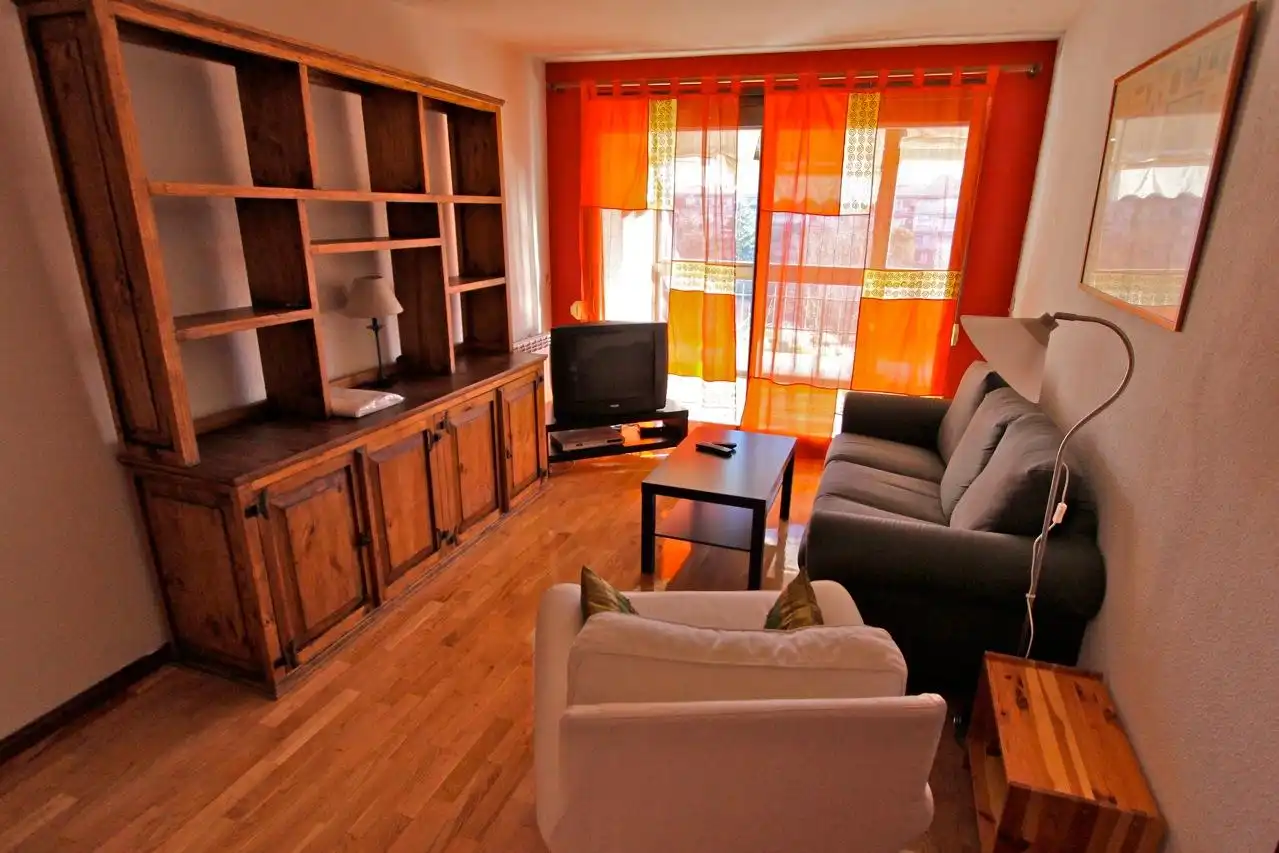 Sala de estar de Piso de alquiler en Collado Villalba con Calefacción, Terraza y Piscina comunitaria