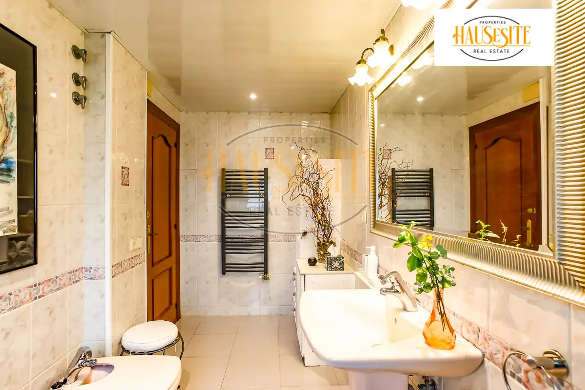 Baño de Casa o chalet en venta en Mediona con Aire acondicionado, Calefacción y Jardín privado