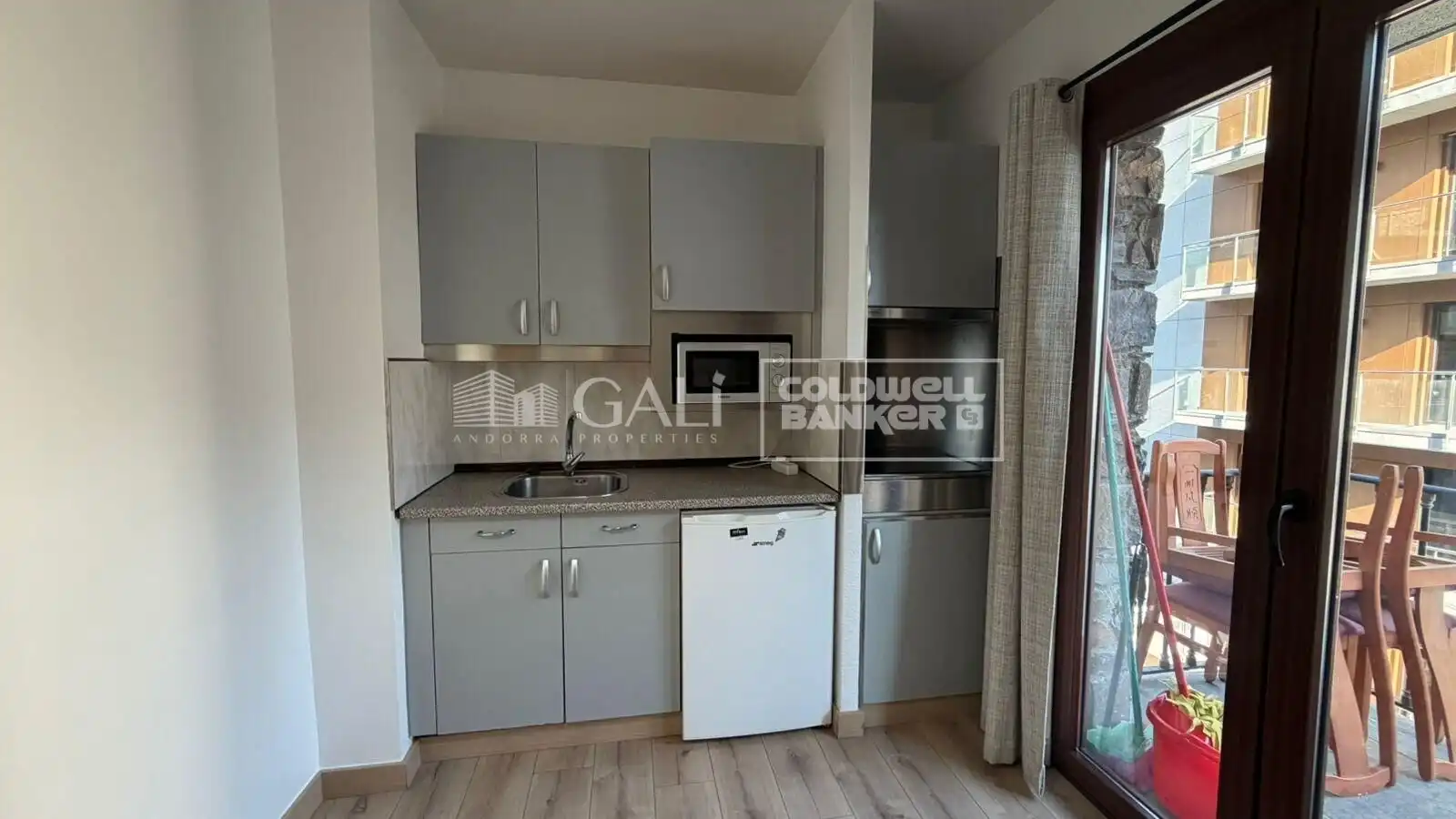 Cuina de Estudi de lloguer en Encamp amb Calefacció, Parquet i Terrassa