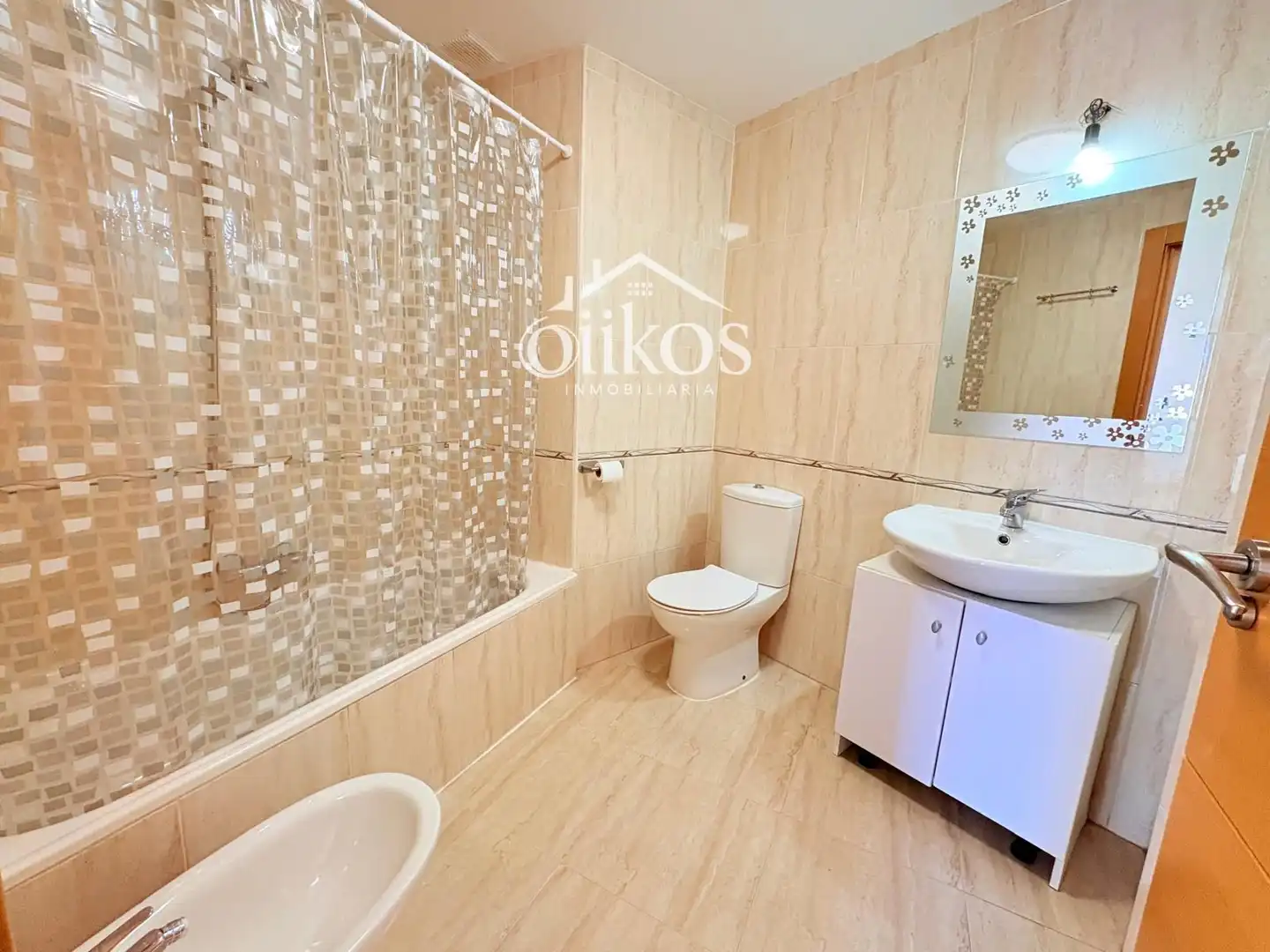 Flat with lift for sale in Villares de la Reina, imagen 6