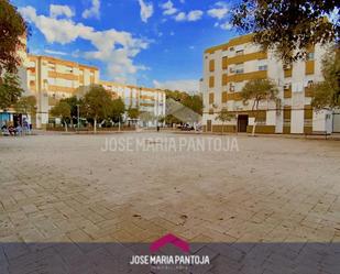 Vista exterior de Pis en venda en Jerez de la Frontera amb Aire condicionat i Calefacció