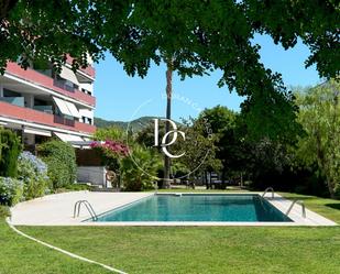 Swimming pool of Flat for sale in Sitges  with Air Conditioner and Terrace