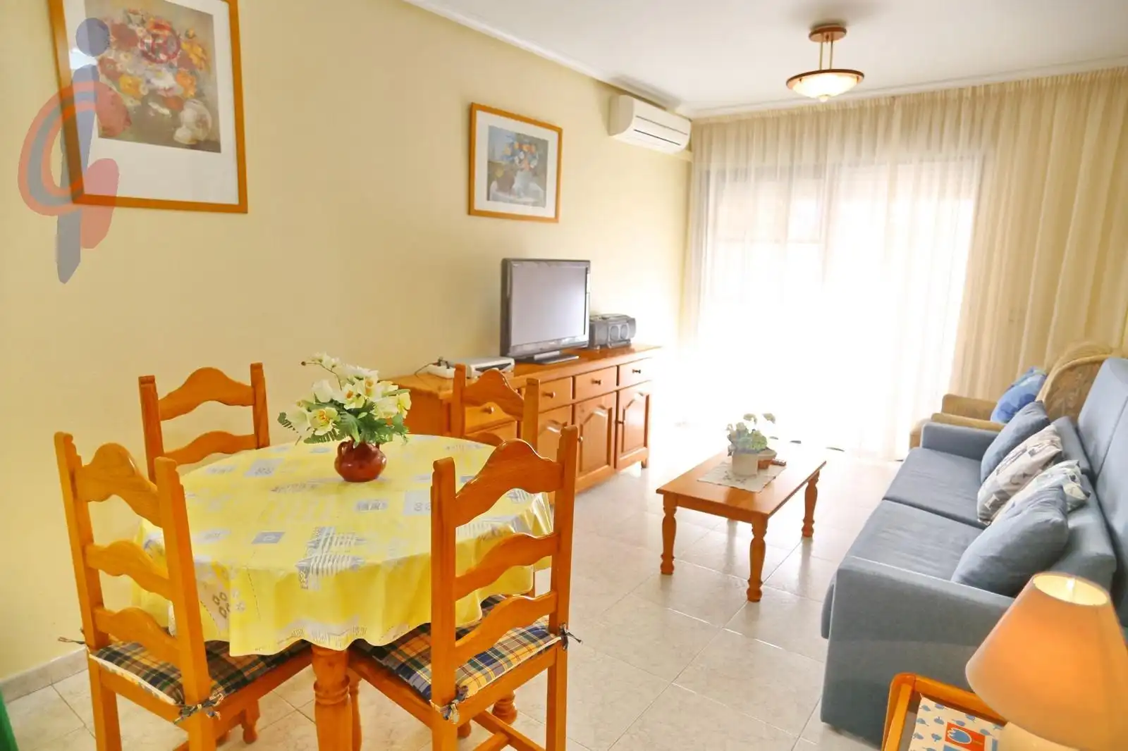 Sala de estar de Apartamento en venta en Guardamar del Segura con Aire acondicionado, Terraza y Amueblado