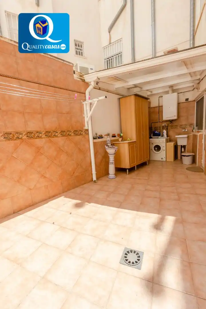Cocina de Casa adosada en venta en Crevillent con Aire acondicionado, Terraza y Trastero