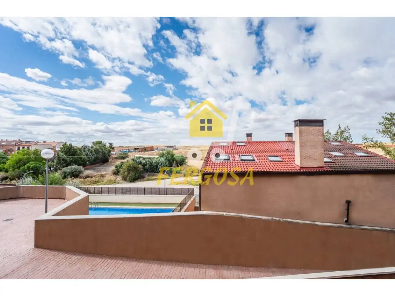 Duplex with terrace for sale in Casarrubios del Monte pueblo, imagen 2