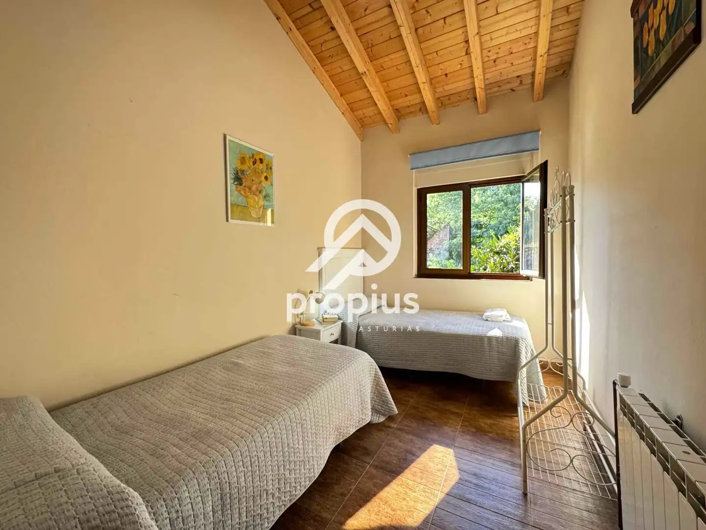 Bedroom of Houses for sale in Llanes  with Heating, Private garden and Parquet flooring