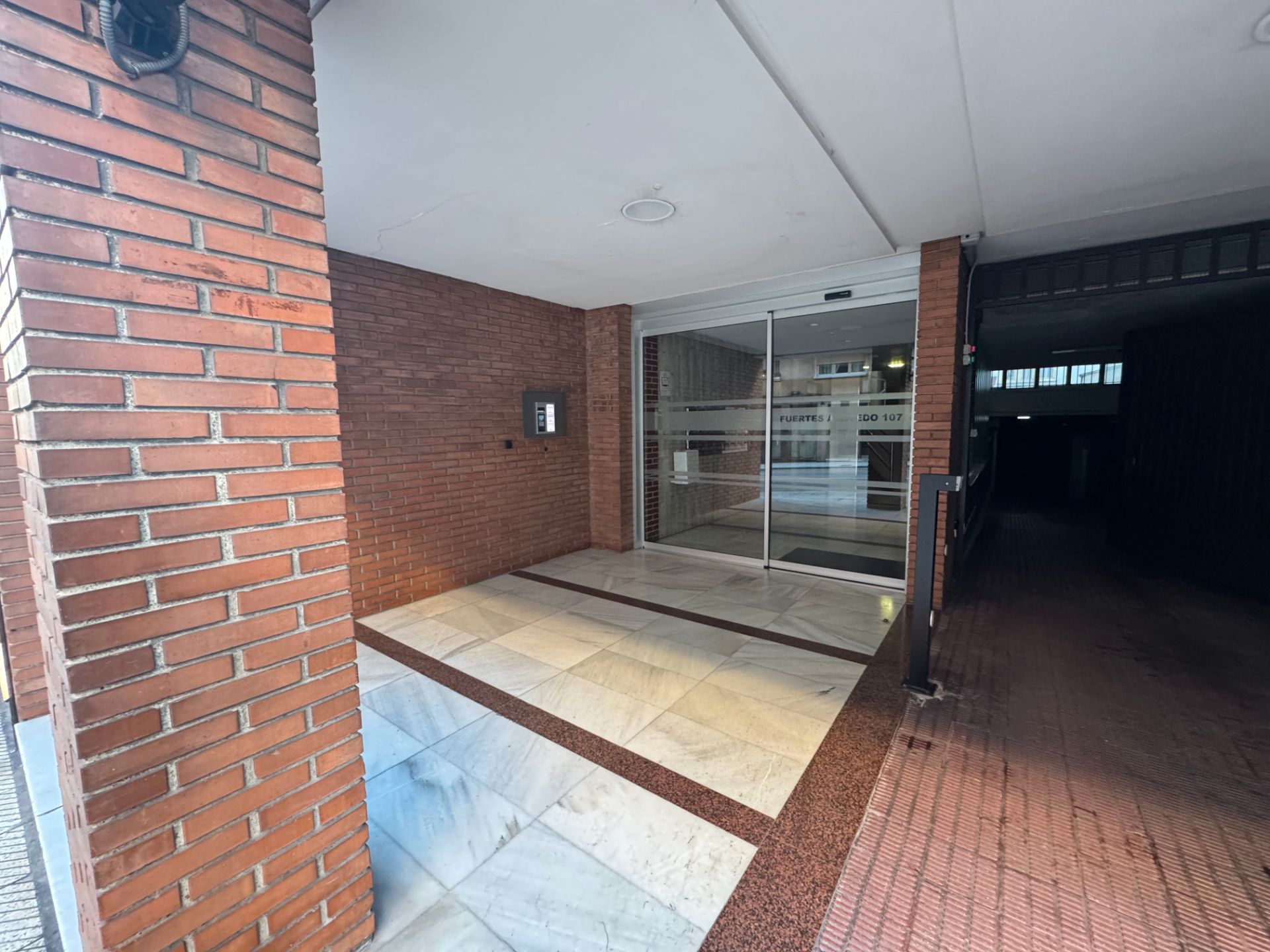 Pis de lloguer en Oviedo  amb Calefacció, Parquet i Terrassa