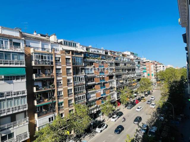 Piso en Venta en RIOS ROSAS en Ríos Rosas - Nuevos Ministerios