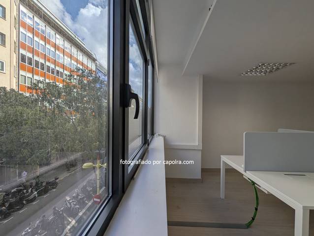 Oficina en Alquiler en Tuset en Sant Gervasi- Galvany