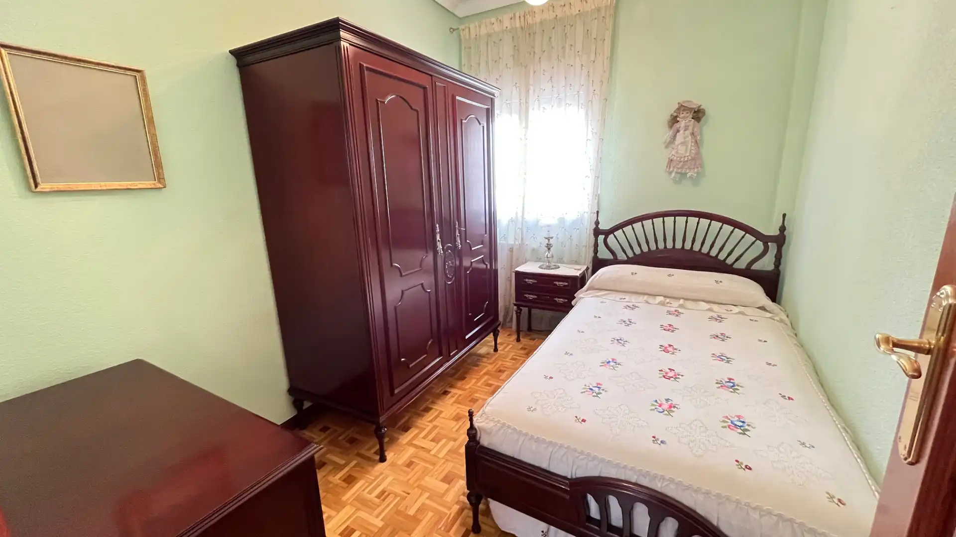 Dormitori de Pis en venda en Valladolid amb Calefacció, Parquet i Moblat