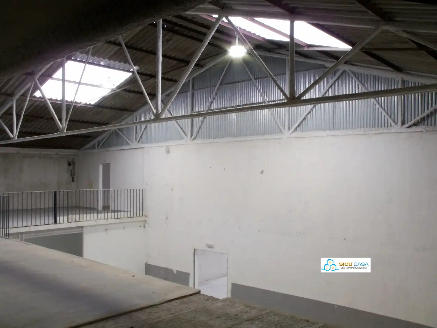 Industrial building for sale in Avenida Zodiaco, imagen 15