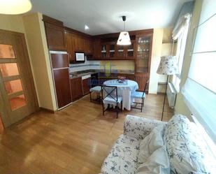 Cuina de Apartament de lloguer en Villaquilambre amb Calefacció, Parquet i Terrassa