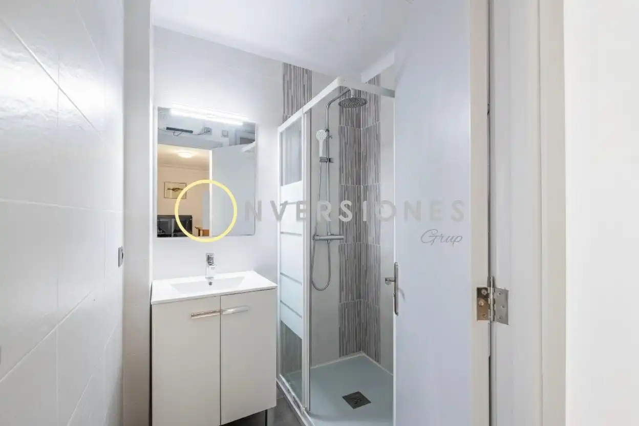 Badezimmer von Wohnung zum Verkauf in Pollença mit Klimaanlage, Terrasse und Abstellraum