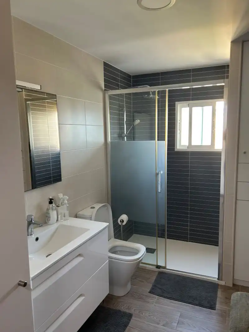 Bathroom of Apartments for sale in Miramar  with Air Conditioner, Terrace and Furnished
