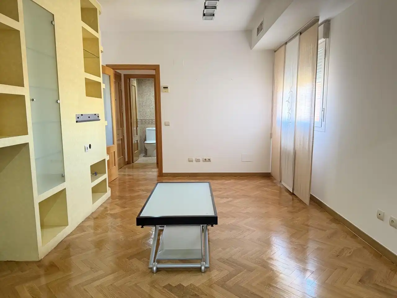 Flat for rent in Calle de los Timbales, Cuatro vientos