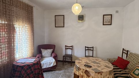 CASA TRADICIONAL EN VENTA EN MUNERA – 4 DORMITORIOS, COCHERA Y PATIO, Bild 3