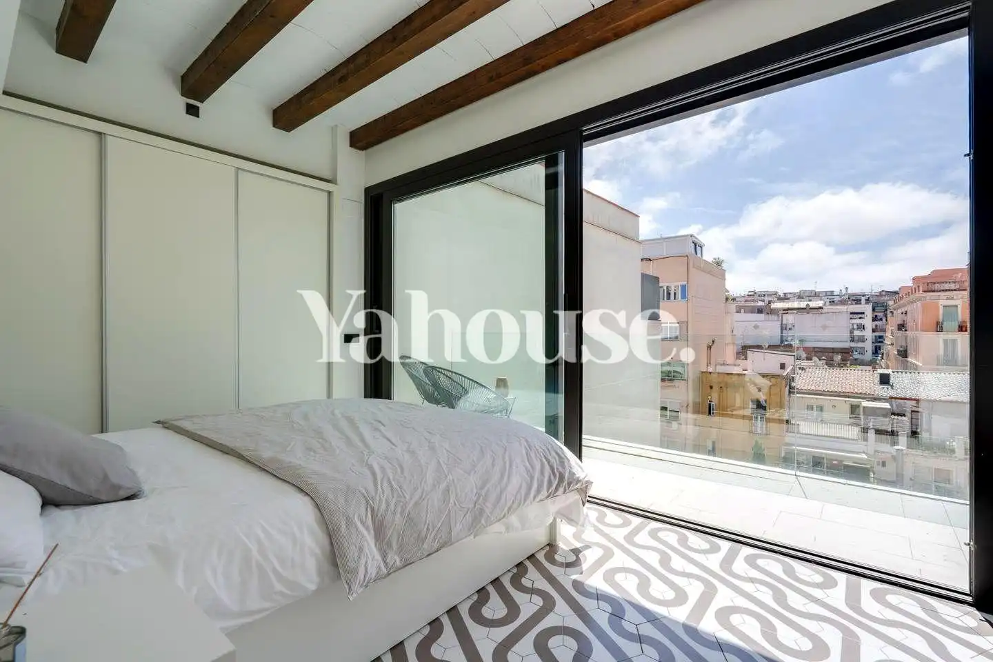 Bedroom of Flat for rent in Barcelona  with Air Conditioner, Heating and Parquet flooring