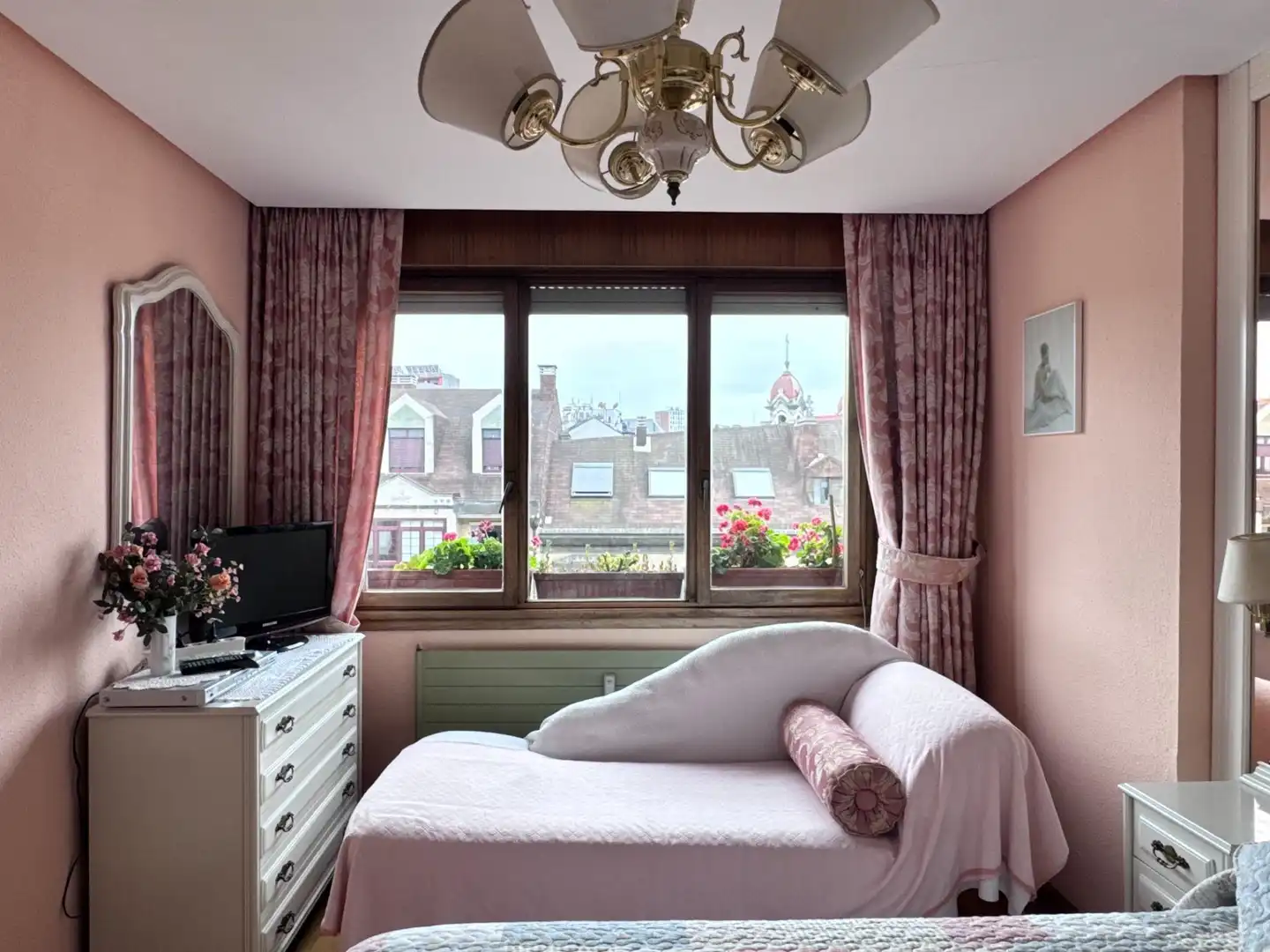 Habitación de Piso en venta en Oviedo  con Terraza