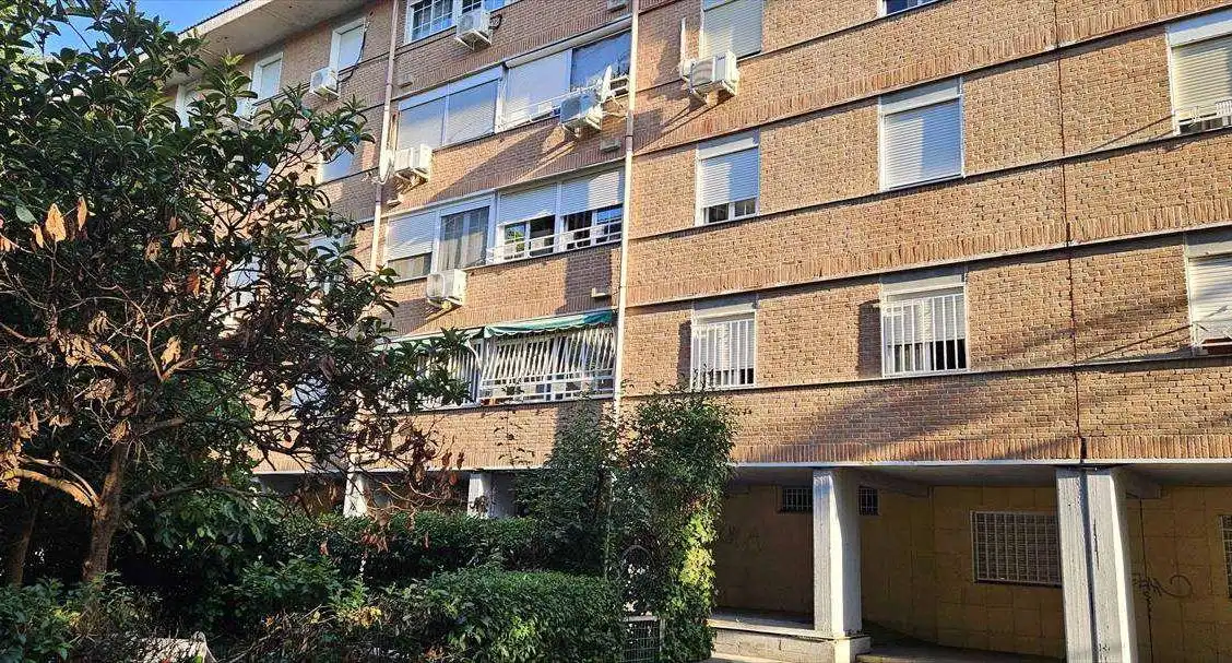 Apartamento en venta en Reyes Católicos