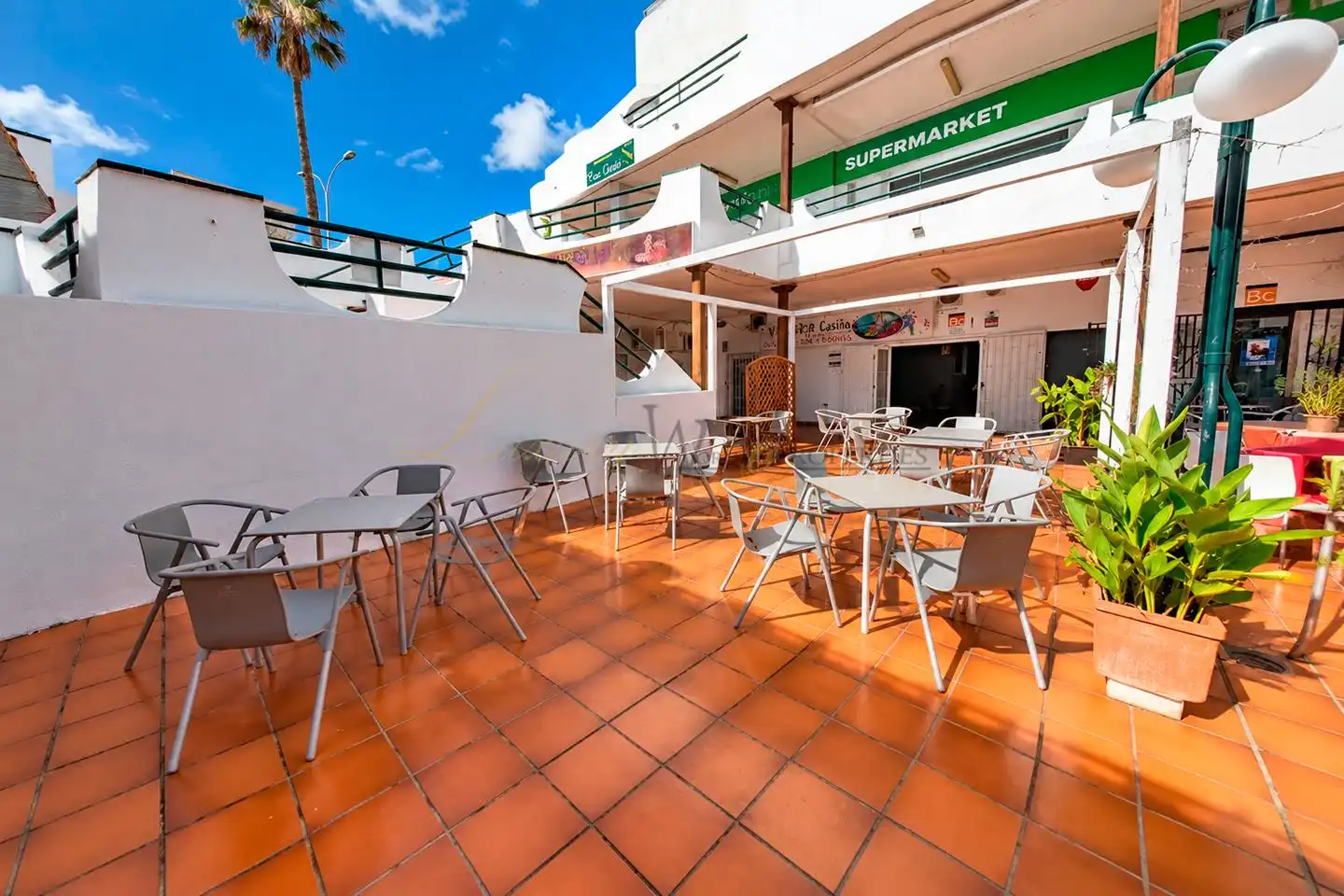Local comercial en traspaso en Calle Olimpia, imagen 3