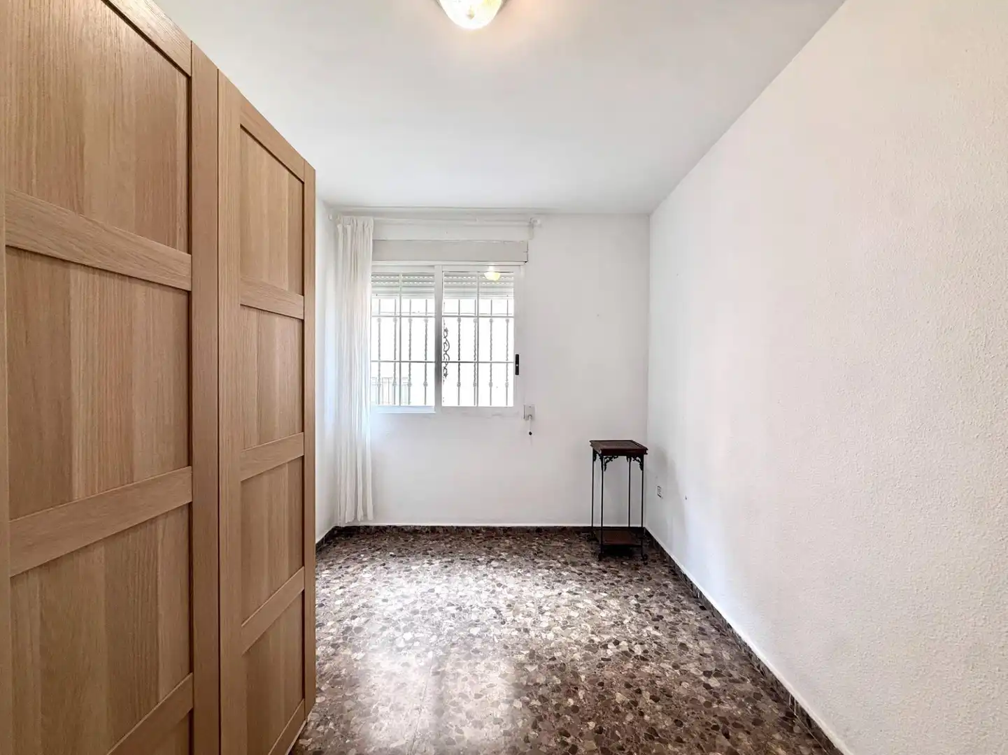 Bedroom of Flat for rent in Zona La Ermita