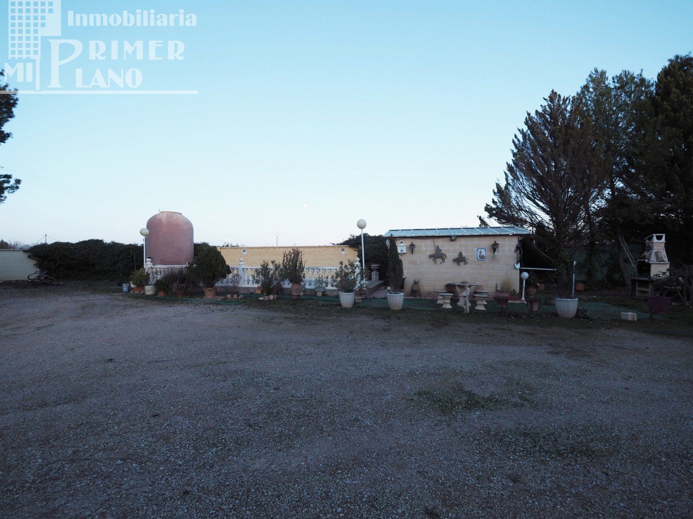 Exterior view of House or chalet for sale in Argamasilla de Alba  with Swimming Pool
