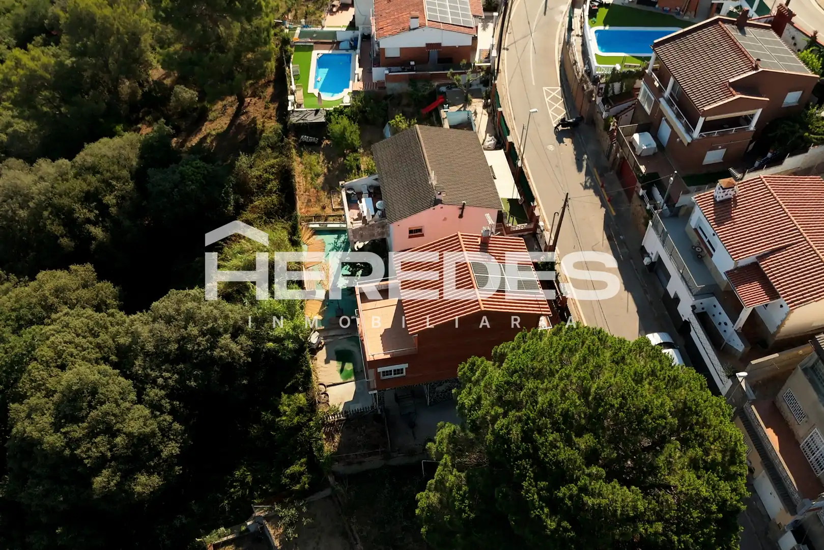 Vista exterior de Casa o chalet en venta en Torrelles de Llobregat con Calefacción, Jardín privado y Terraza