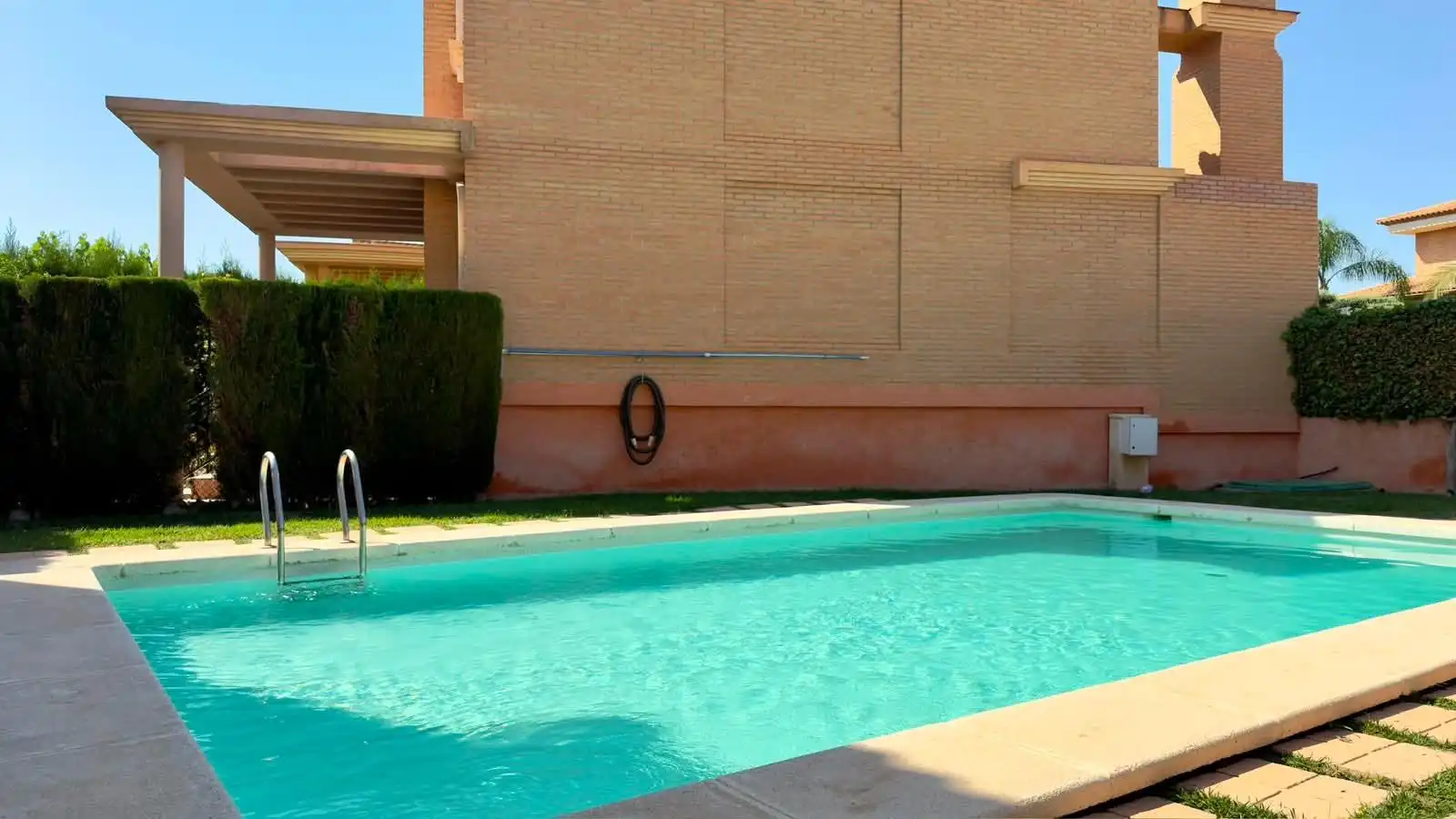 Swimming pool of Detached homes for sale in Sant Joan d'Alacant  with Air Conditioner, Terrace and Alarm