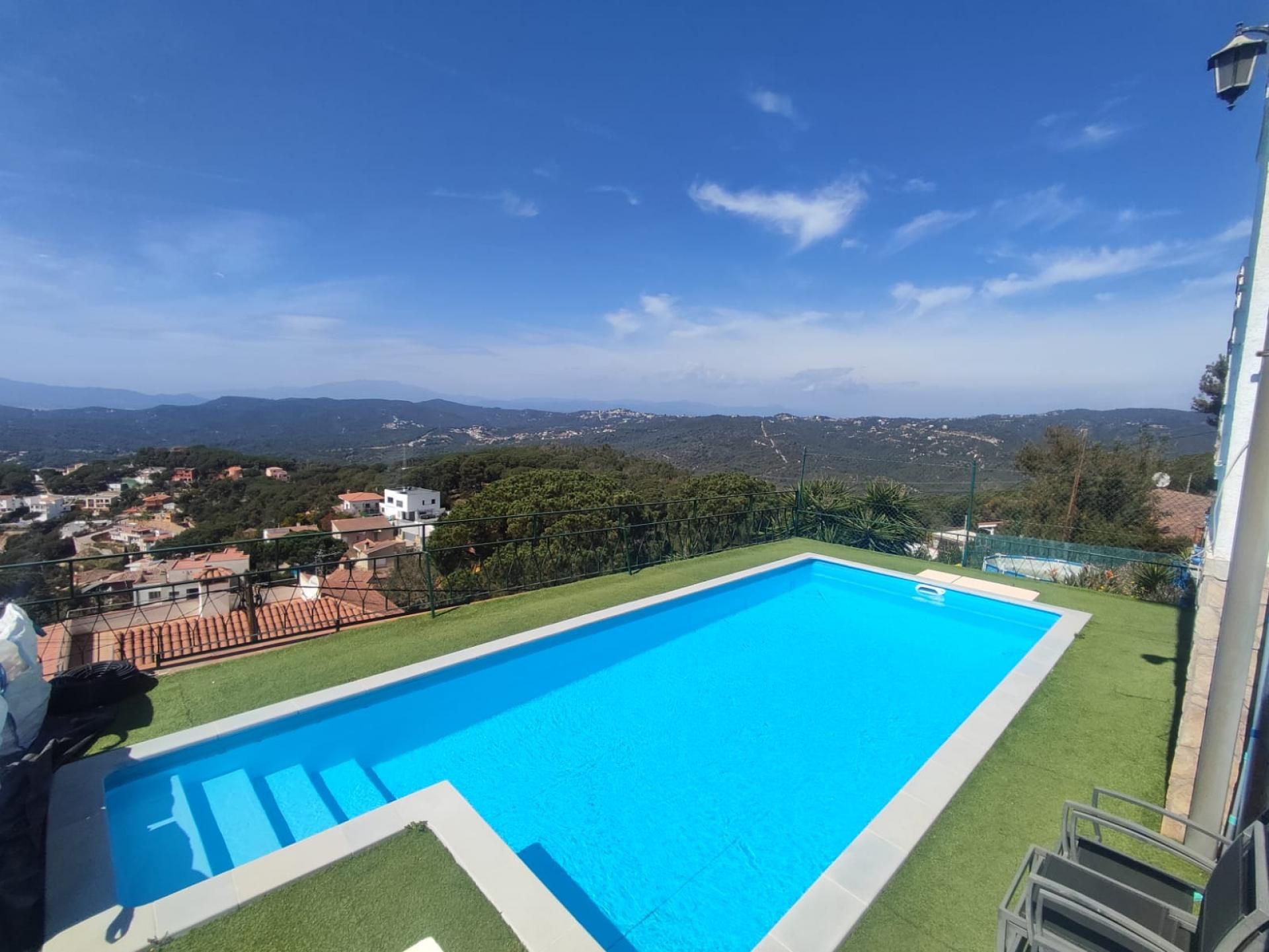 Swimming pool of House or chalet for sale in Lloret de Mar  with Heating, Private garden and Terrace
