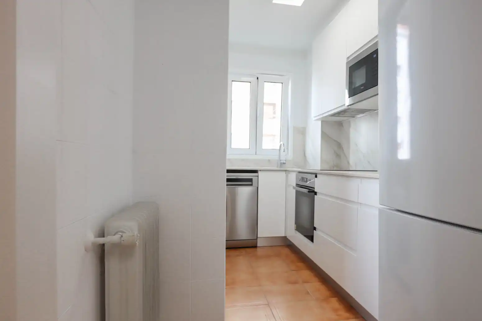 Küche von Wohnung zur Miete in Oviedo  mit Heizung und Parkett