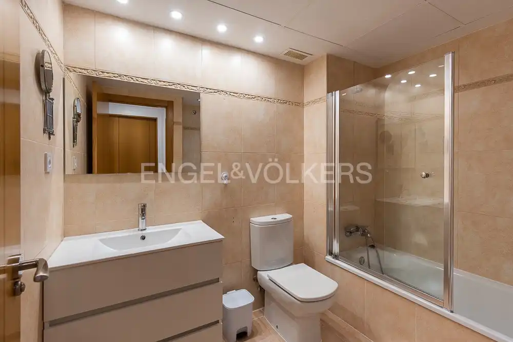 Bathroom of Flat for rent in La Pobla de Farnals  with Air Conditioner, Heating and Private garden