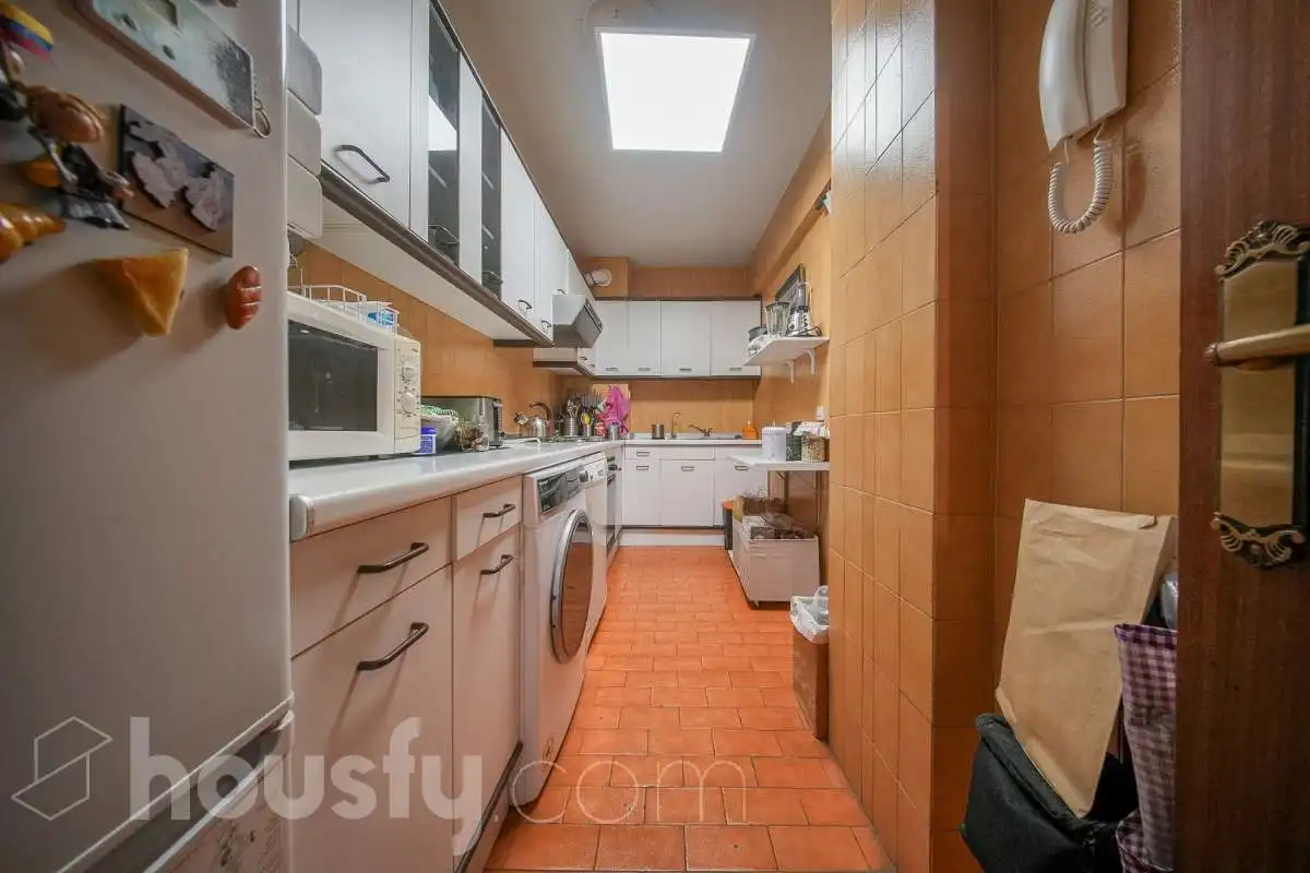 Cuina de Pis en venda en Madrid amb Calefacció, Terrassa i Moblat