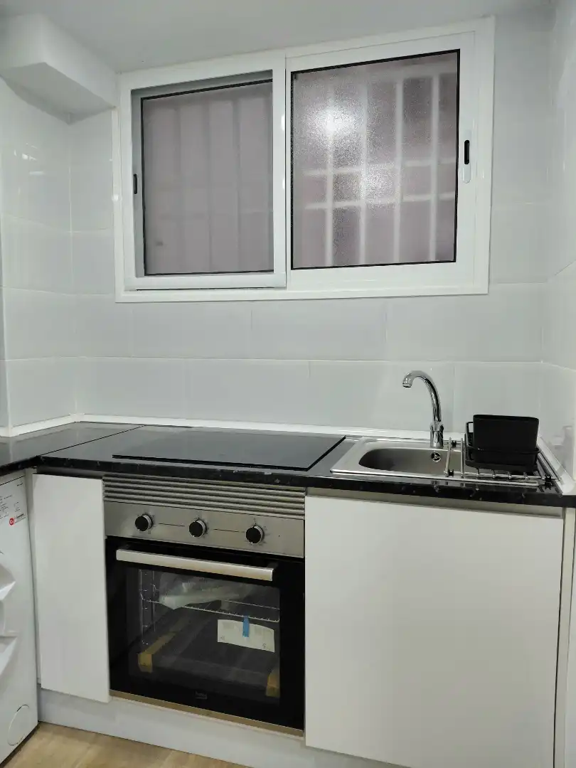Cocina de Apartamento de alquiler en Las Palmas de Gran Canaria con Amueblado, Horno y Lavadora