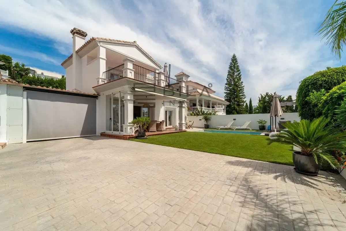 Chalet con piscina en venta en Cerros del Aguila, imagen 30