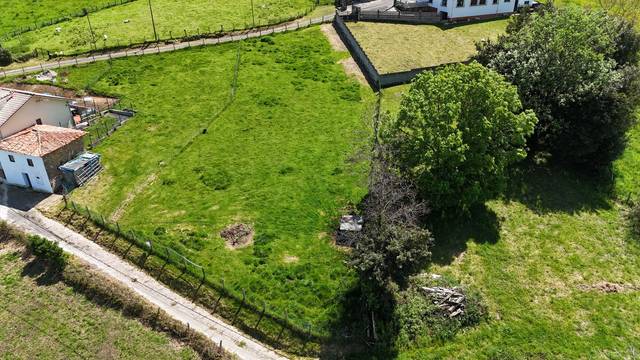 Terreno residencial en Venta en El Berrón - La Carrera