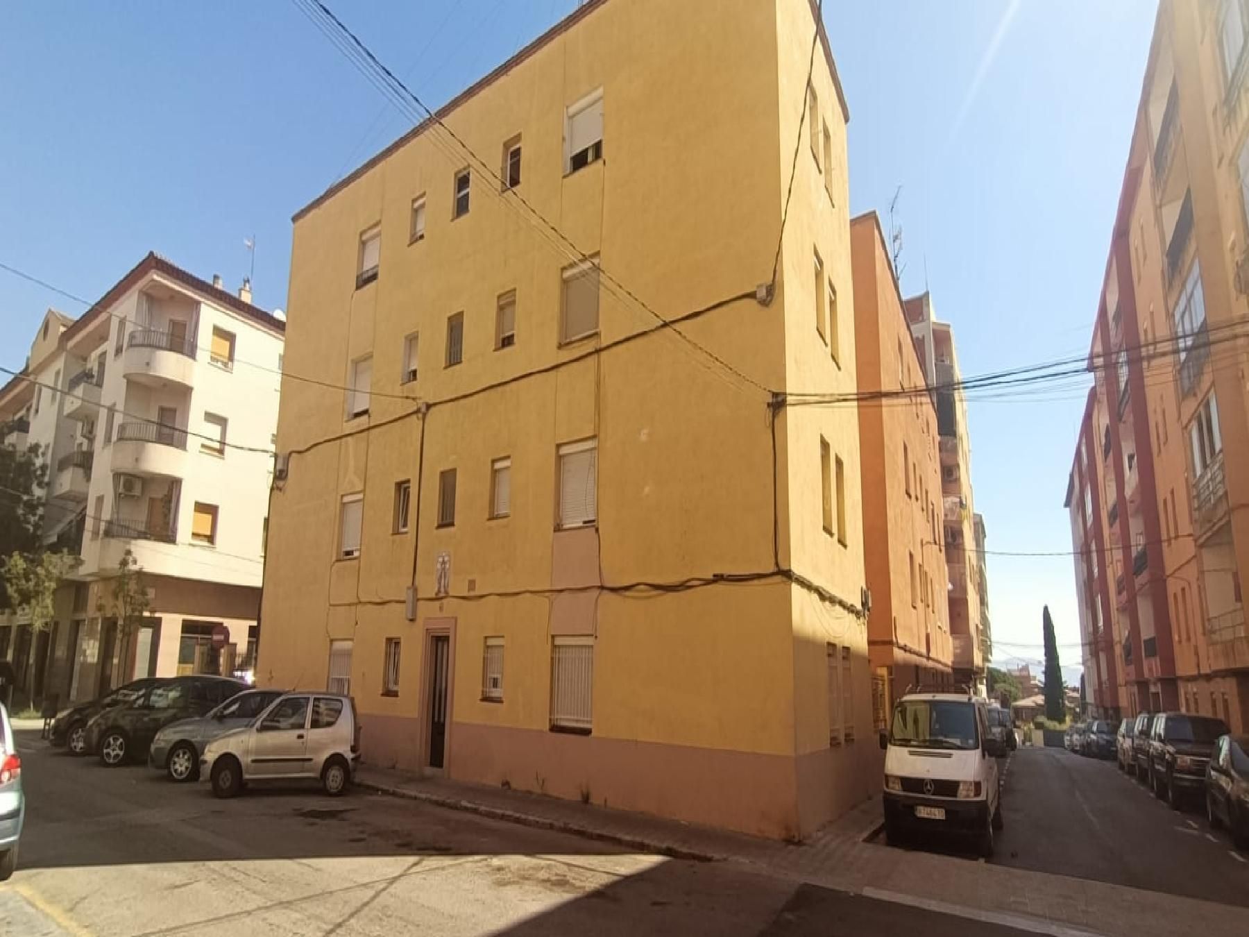 Vista exterior de Pis en venda en Figueres