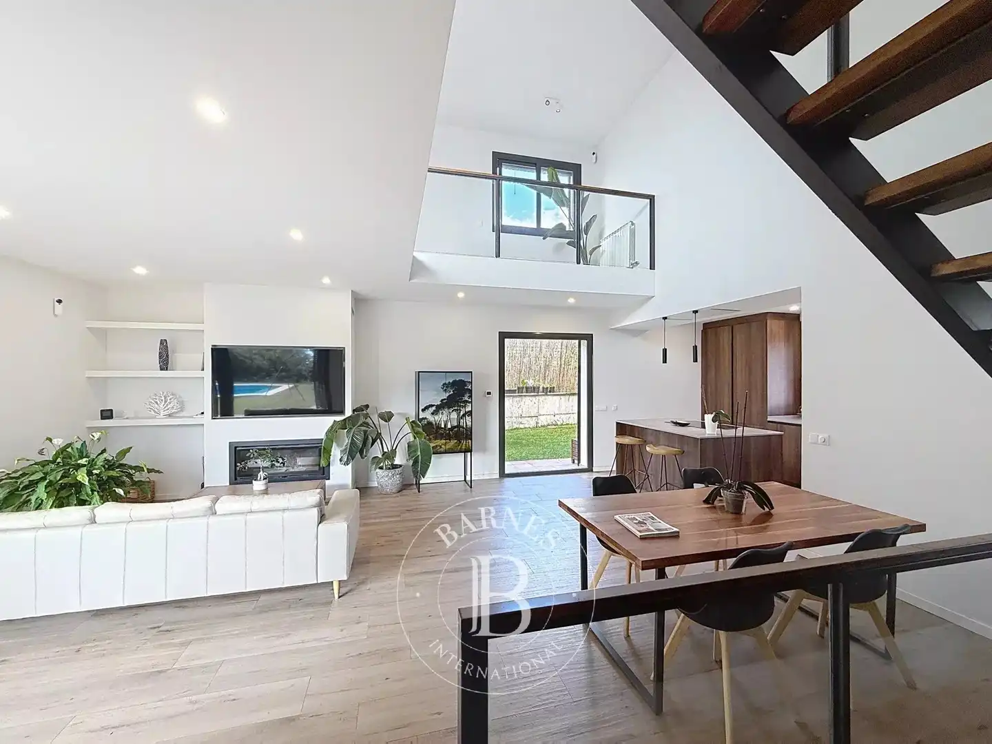 Living room of Houses for sale in Mataró  with Air Conditioner, Heating and Private garden