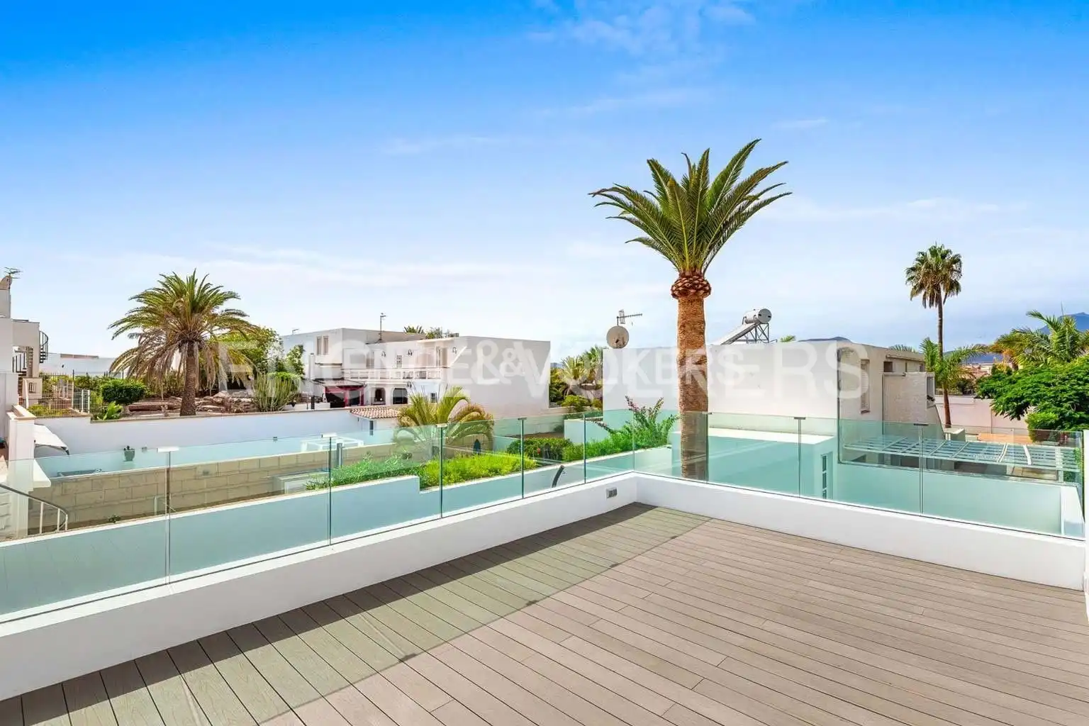 Vista exterior de Casa o chalet en venta en Arona con Aire acondicionado, Terraza y Piscina