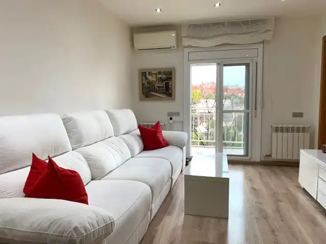 Sala d'estar de Pis en venda en Badalona amb Aire condicionat, Calefacció i Parquet