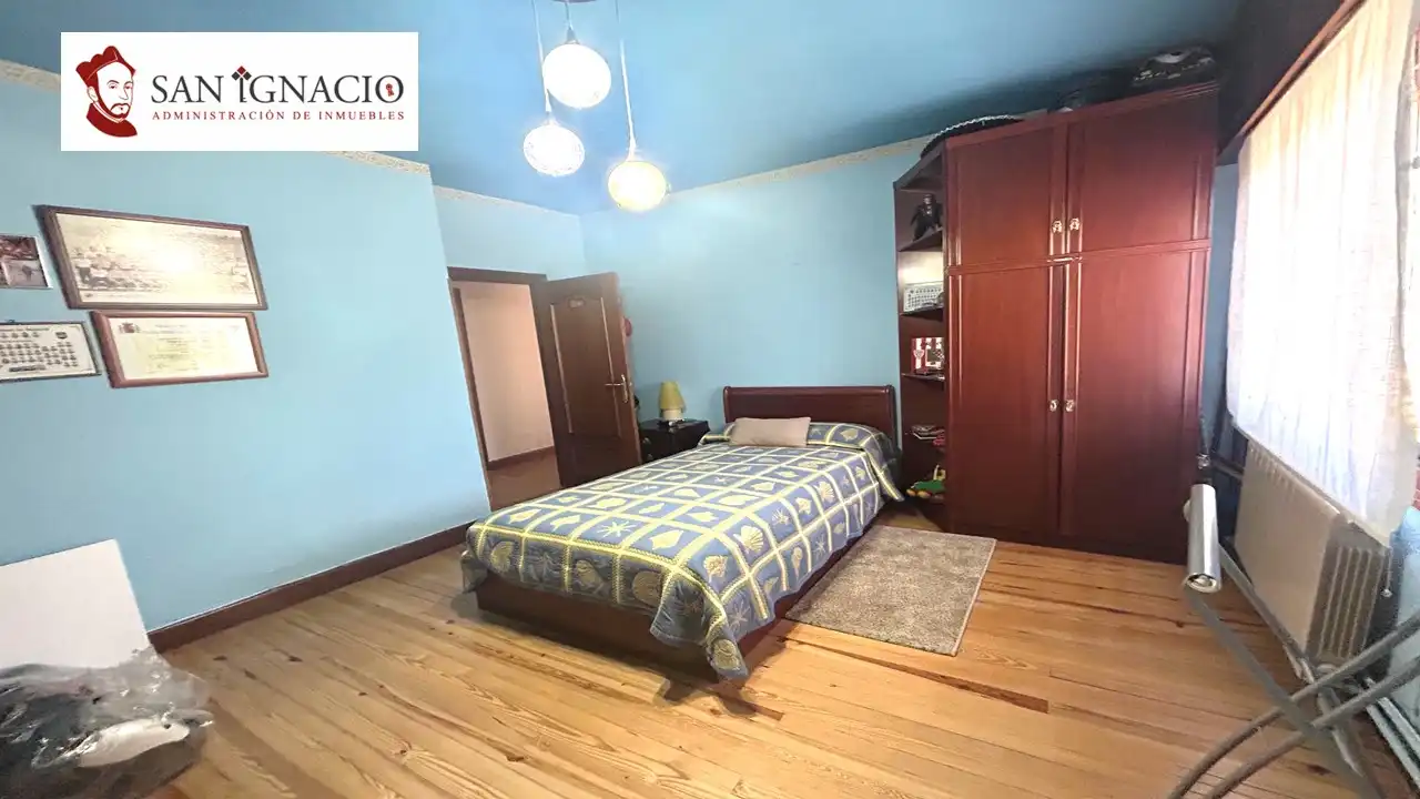 Habitación de Casa o chalet en venta en Villarcayo de Merindad de Castilla la Vieja con Calefacción, Jardín privado y Piscina