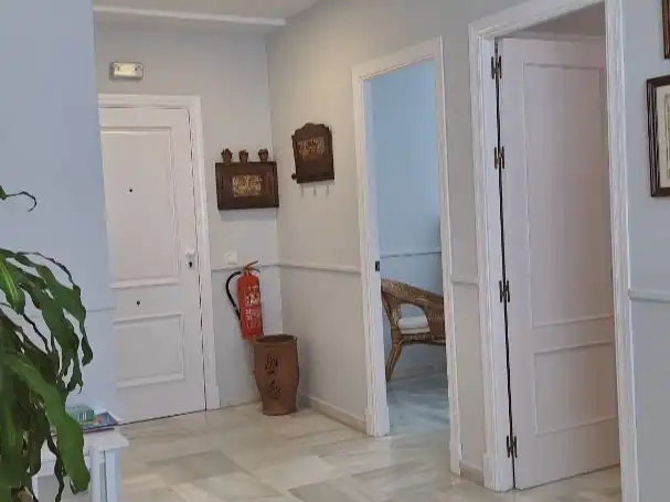 Büro zur Miete in El Puerto de Santa María mit Klimaanlage, Heizung und Möbliert
