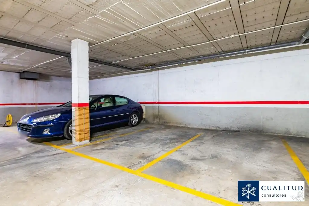 Parking de Piso en venta en Castellón de la Plana / Castelló de la Plana con Trastero