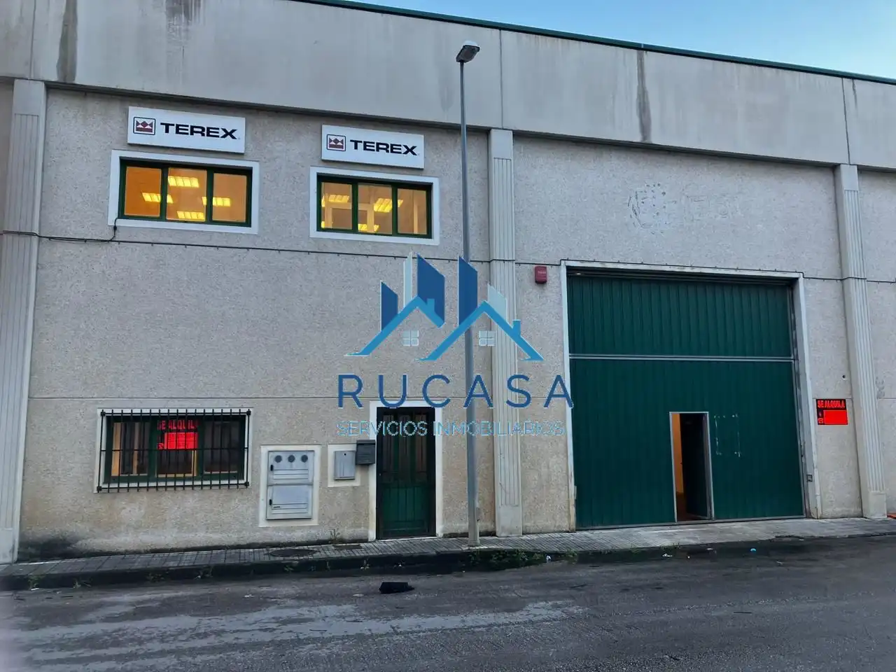 Nave industrial en venta en De Alfonso Álvarez Miranda, imagen 2