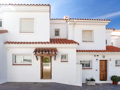 Exterior view of Single-family semi-detached for sale in Fuengirola  with Air Conditioner and Terrace