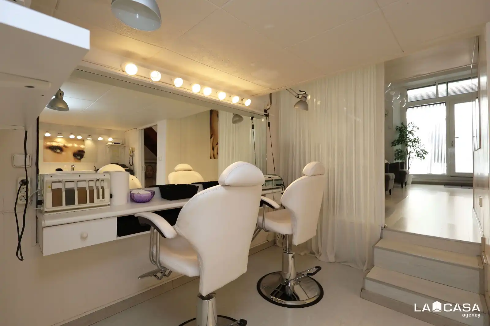 Business premises for transfer in Carrer de Blai, imagen 2